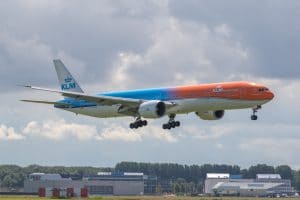 PH-BVA Orange Pride KLM op Schiphol